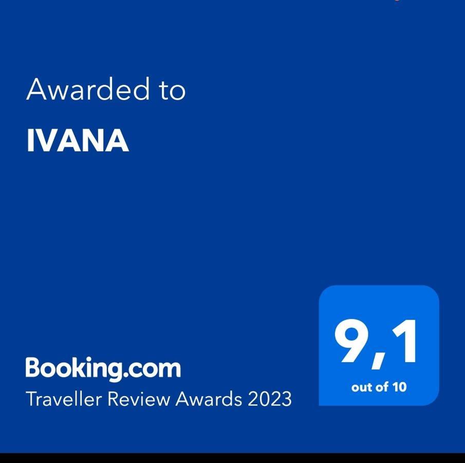 Ivana شيبينيك المظهر الخارجي الصورة